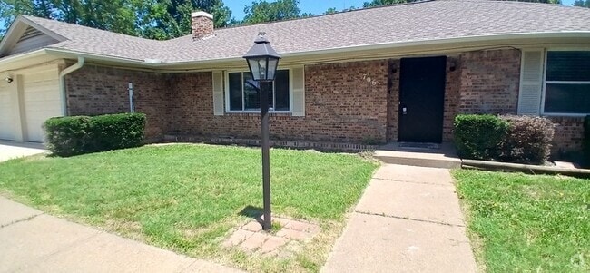 Building Photo - Beautiful 3 beds 2 baths in Grand Prairie! Rental