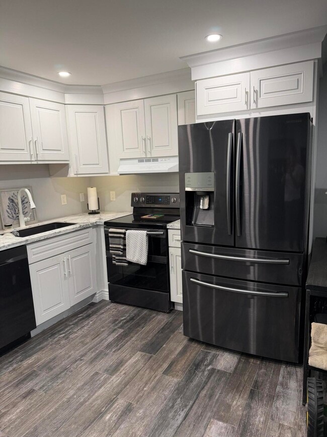 Photo - 387 Mansfield I