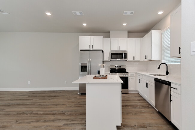 B2 Cottage - The Cottage Green - Baytown