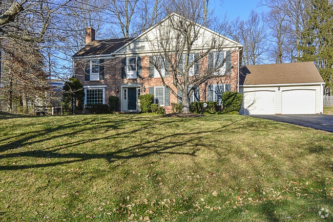 Building Photo - "Coming Soon" Stunning 4 bed, 4.5 baths, N... Rental