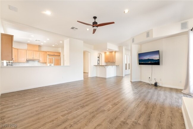 Building Photo - 904 Pont Chartrain Dr