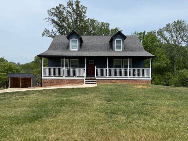 Building Photo - 3 Bedroom / 2.5 Bathroom - Home in Cookeville!