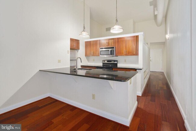 Photo - 2429 Locust St Unit 213
