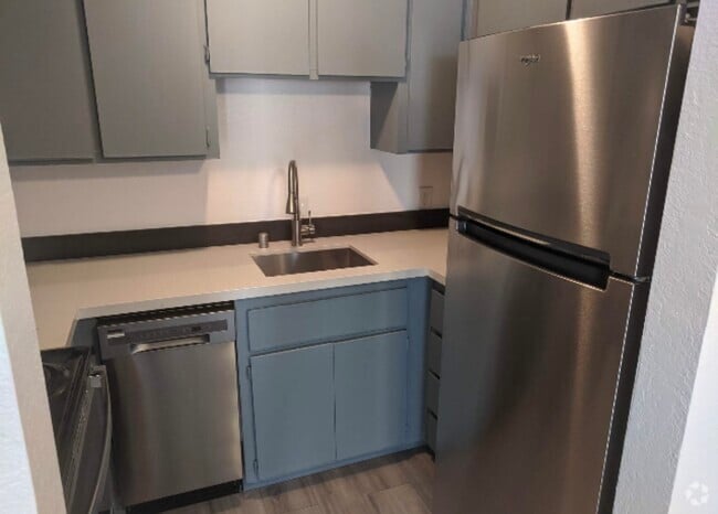 Building Photo - 1014 Pacific Ave Unit 1014 studio Rental
