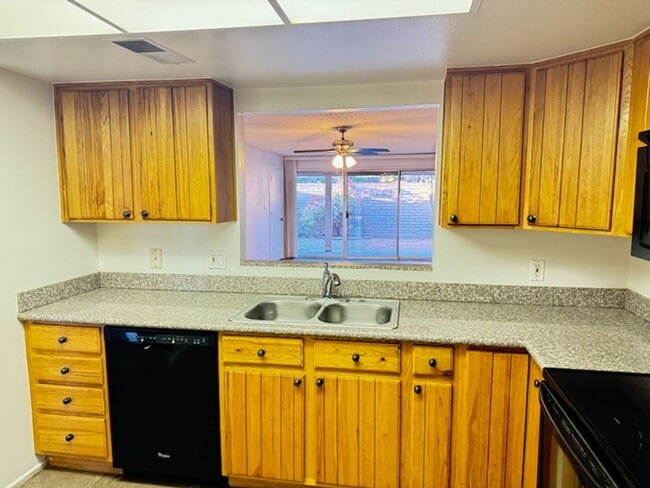 Photo - 2 bedroom townhome in Phoenix