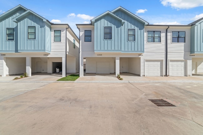 Photo - 22206 Dutch Oven Dr Townhome