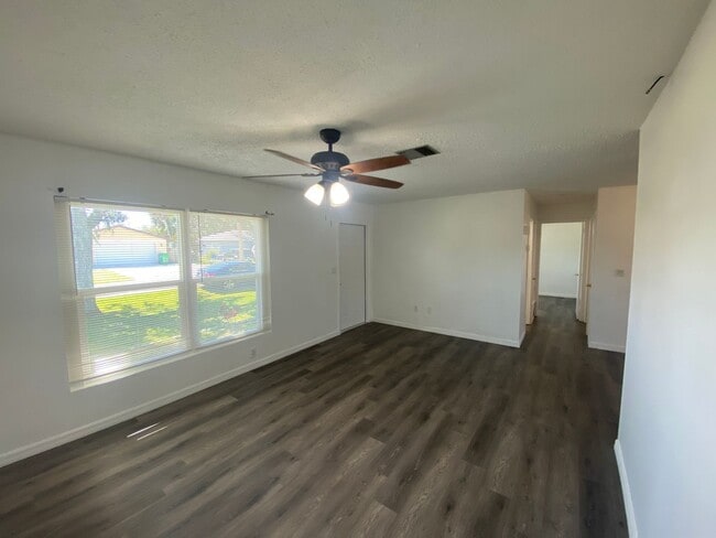 Photo - 22578 Laika Ave