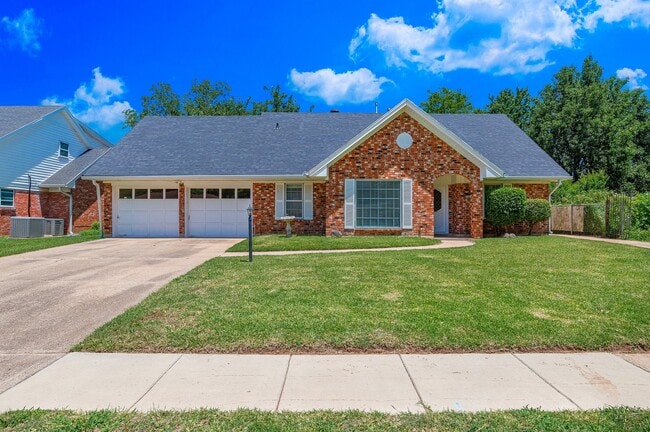 Photo - 1554 Westbury Dr