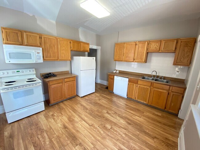 Photo - Hunter Ave 1444-1446 ONYX Unit 1444