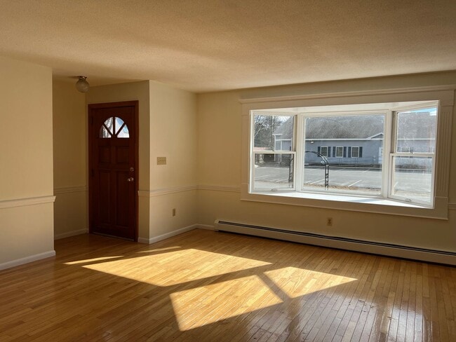 Photo - 3 Bedroom / 1 bathroom single family house