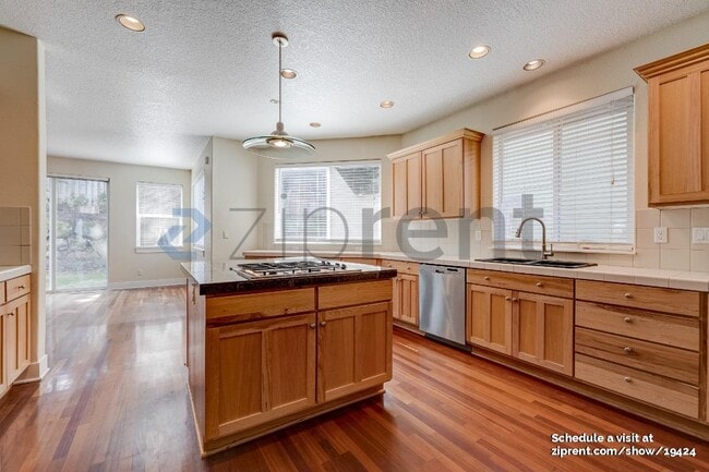 Photo - 10942 SW Koller St