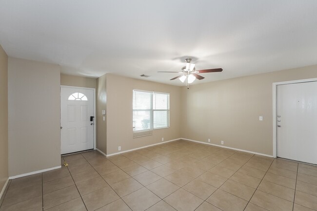 Photo - 3235 Dartmouth Field Ln