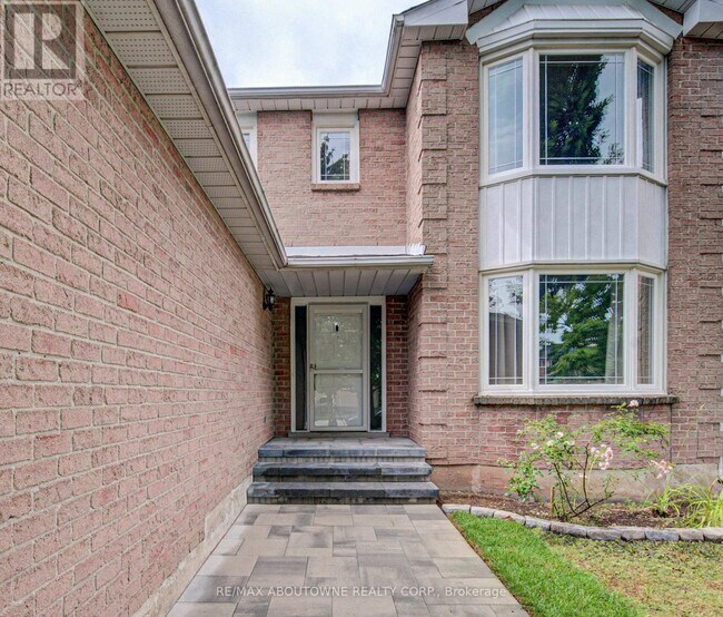Photo - 426 Parklane Rd