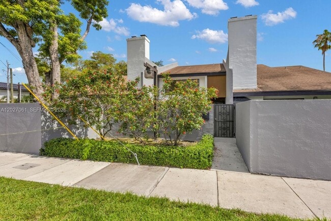Photo - 6661 SW 72nd St Unit 35