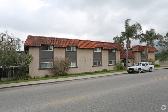 El Dorado Village Apartments - El Dorado Village Apartments