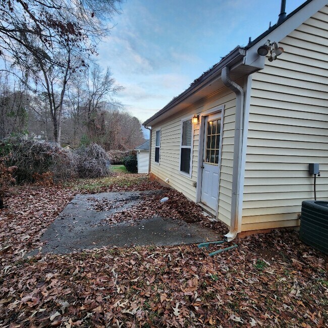 Photo - 200 Glynn Addy Dr