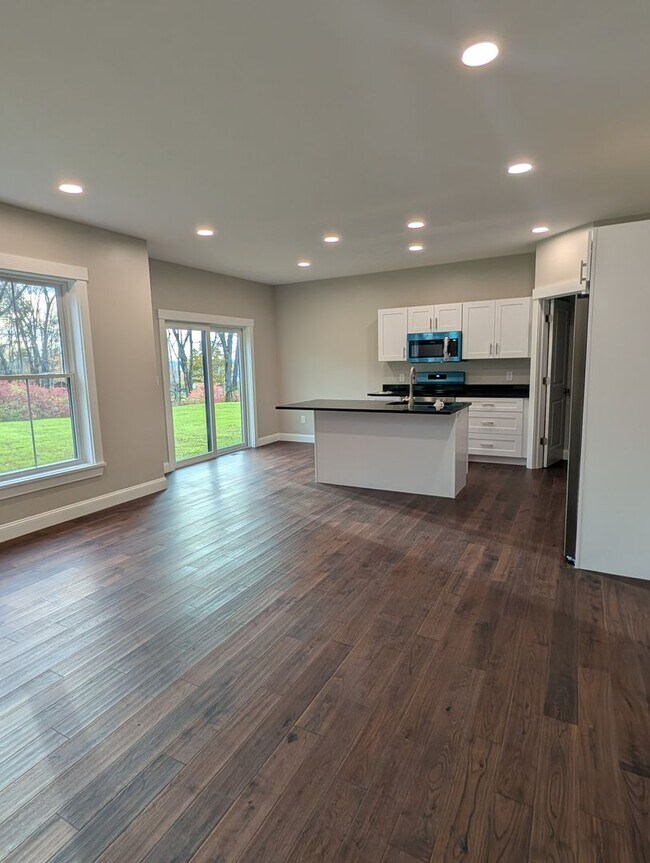 Photo - 398 Sutton St Unidad B