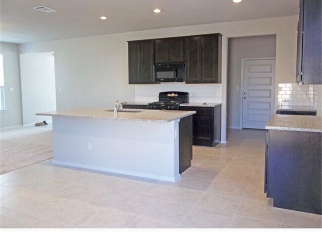 Photo - 170 White Dunes Dr