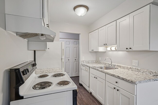 Building Photo - River Raisin Apartments