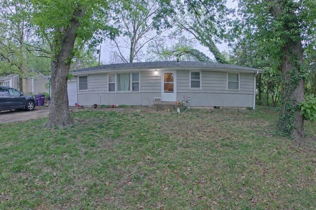 Photo - Great Location! 2 Blocks to Campus + Pet-Friendly + Off-Street Parking + Washer & Dryer Included!...