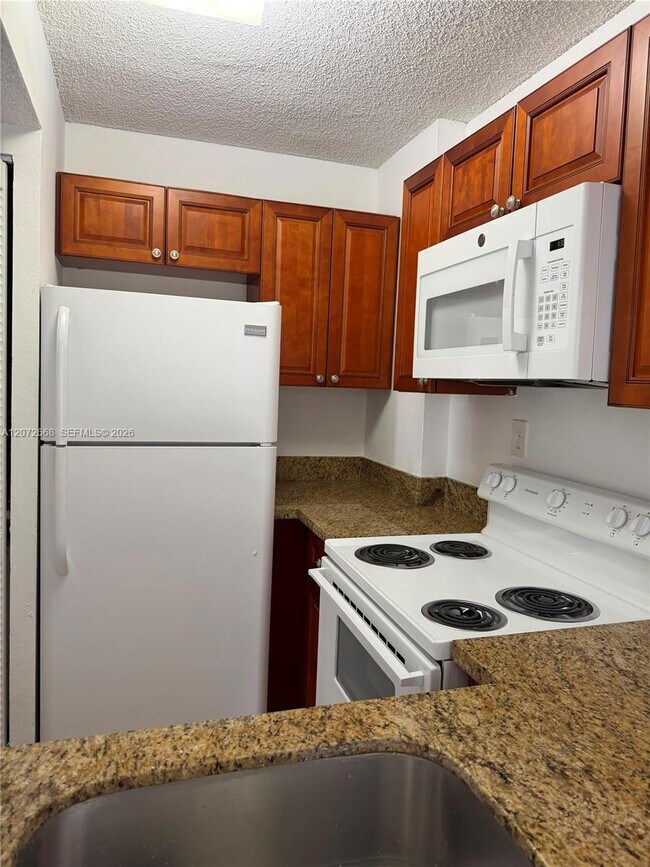 8145 NW 7th St Unit 406