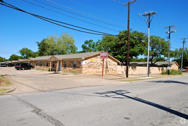 Building Photo - Metker Gardens Rental