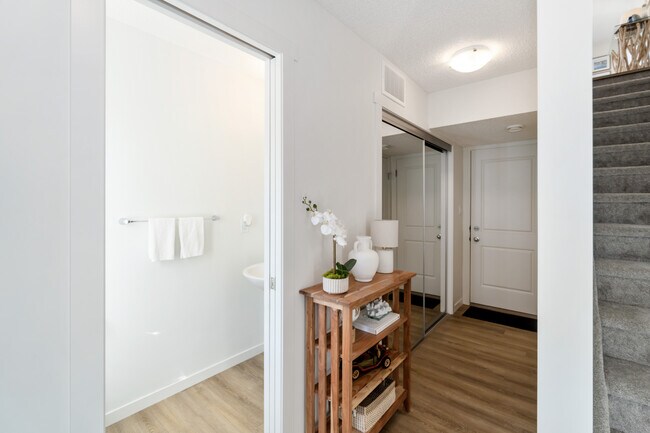 Photo - 1203 163 St SW