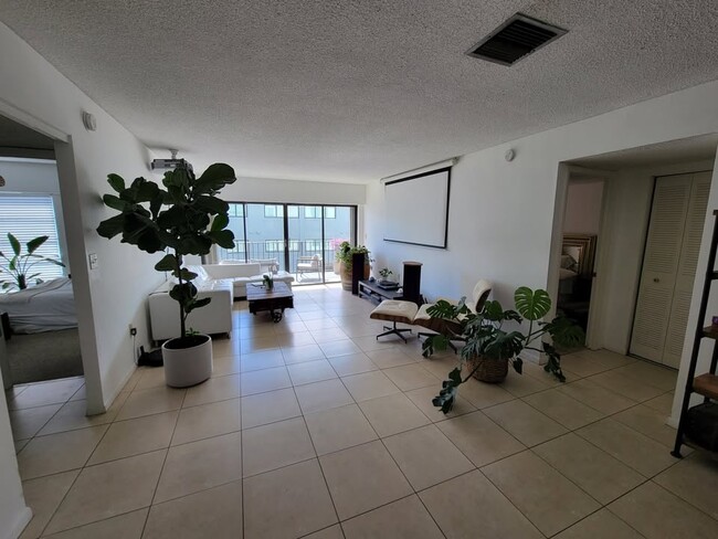 Photo - 575 Crandon Blvd Condo Unit 504