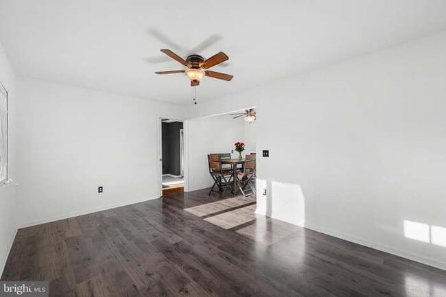 249 Keller St