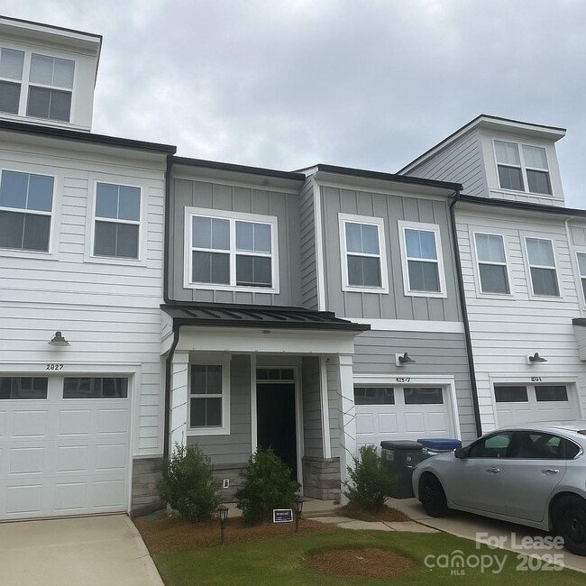 Building Photo - 9508 Munsing Dr Rental