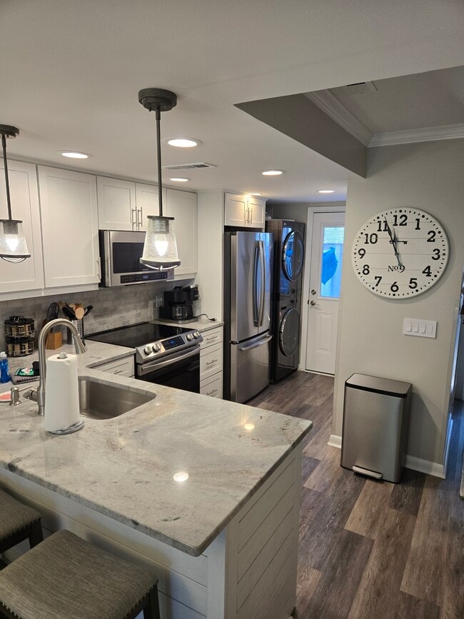 Building Photo - 32 S Forest Beach Dr Unit 58