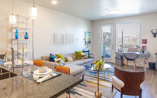 Building Photo - Artesian Springs