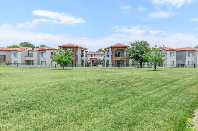 Expansive Grass Field at Villas of Briar Ridge - Villas of Briar Ridge Rental