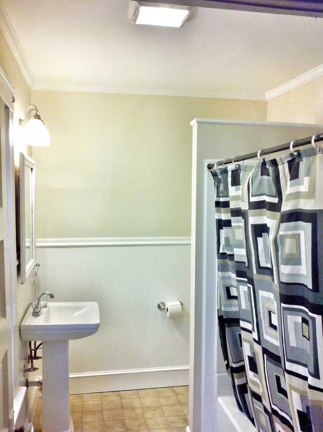 Photo - Bolivia St Unidad Flr 1