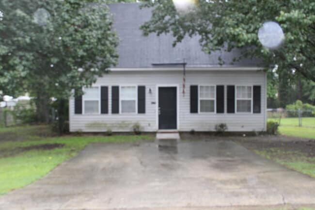 Building Photo - 810 S Willowick Dr Rental