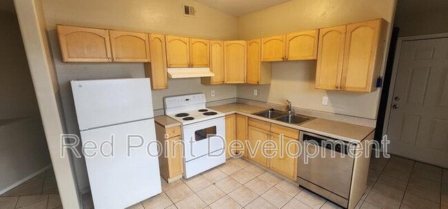 Building Photo - 3310 E Bermuda St Unit #1