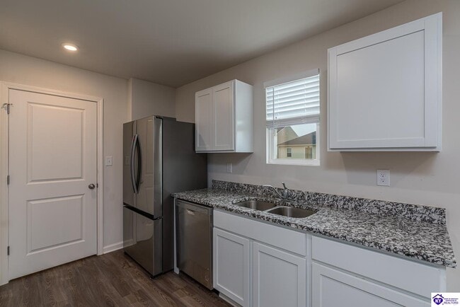 Photo - 138 Red Hawk Dr