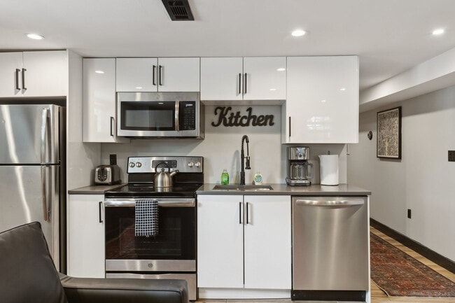 Photo - 409 O St NW Unit SI ID1018321P