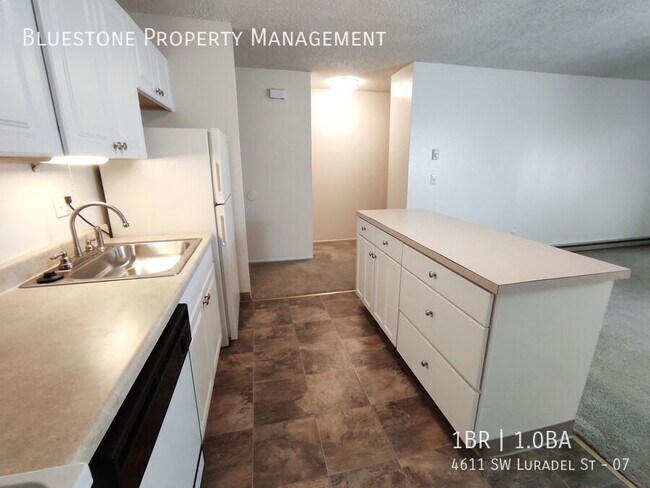 Photo - 4611 SW Luradel St Apartamento Unidad 07