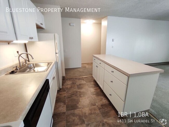 Building Photo - 4611 SW Luradel St Unit 07 Rental
