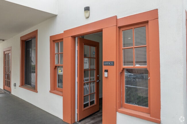 Leasing Office - 732 E. Santa Clara St.