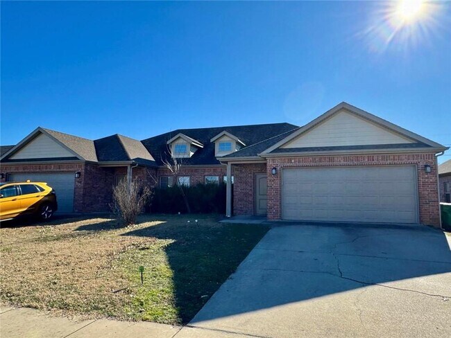 Photo - 938 Kensington Dr