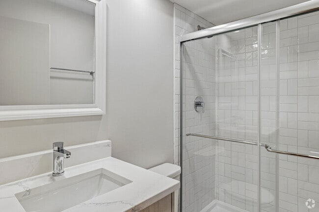 1BR, 1BA - 700SF - Bathroom
