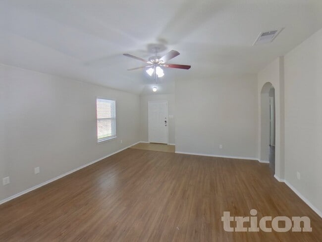 Photo - 1112 Roman Dr