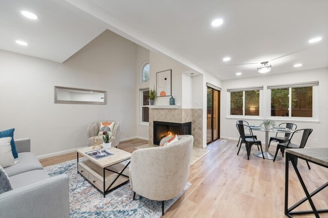 1545 Camden Vlg Cir  