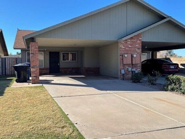 Photo - 3221 E Crescent Ave