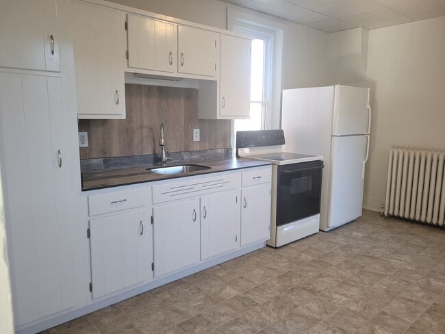 Photo - 223 Main St Unit 2