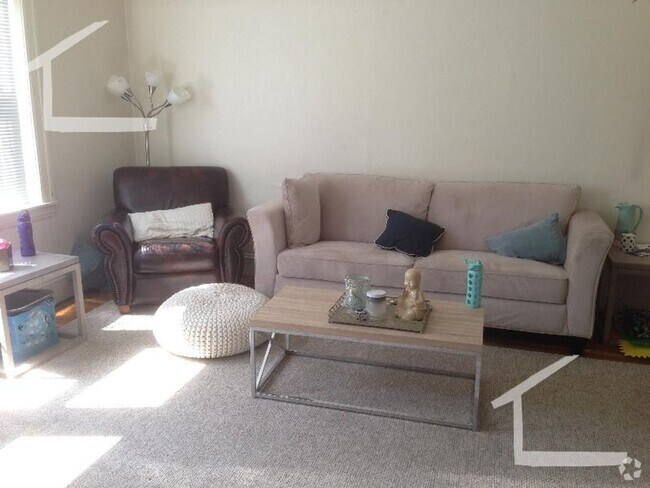 Building Photo - HOT BROOKLINE LISTING!!!!! Rental