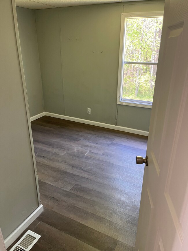 Photo - 3736 E Burke Blvd