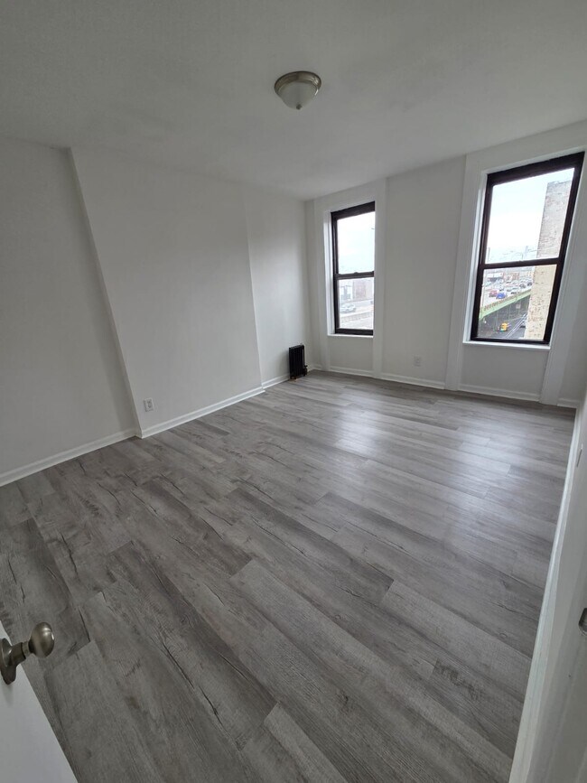 Photo - 318 58th St Unit 4